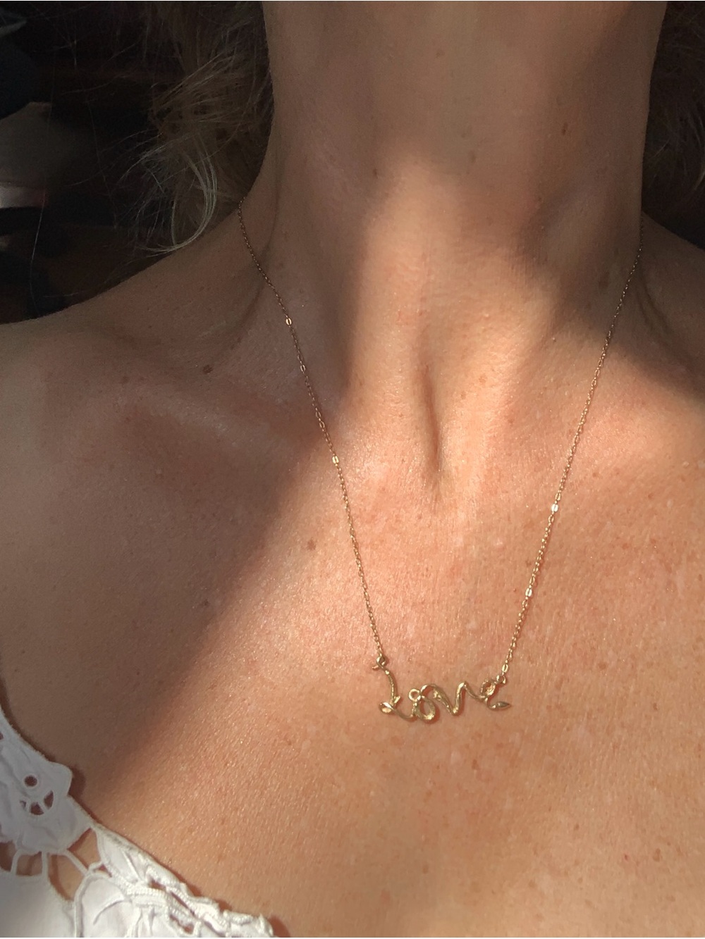 🌹Vintage Solid 14k stamped Rose Bud LOVE Necklace🌹Substantial size lettering🌹